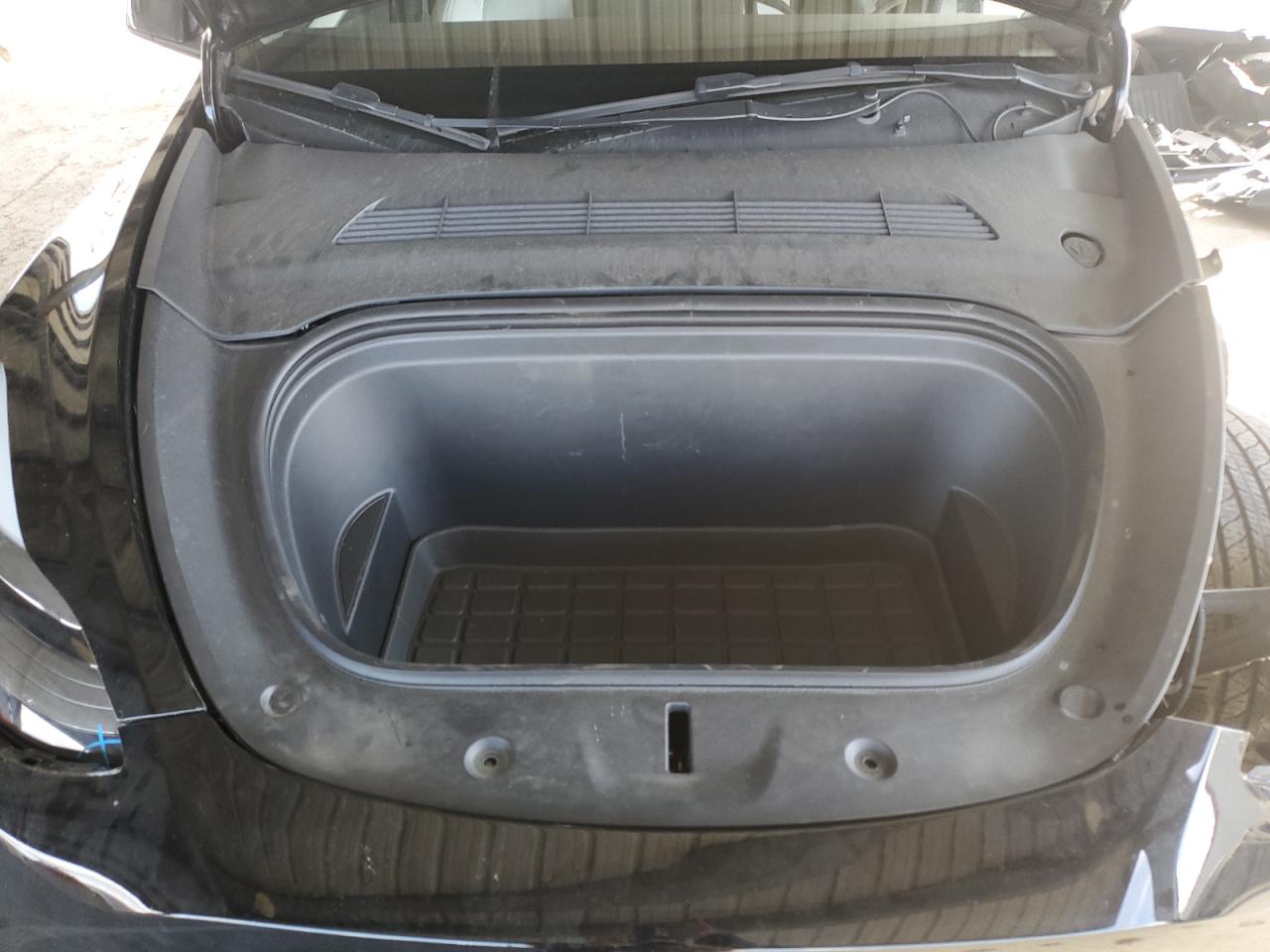 2023 TESLA MODEL Y  VIN:7SAYGDEE3PF938230