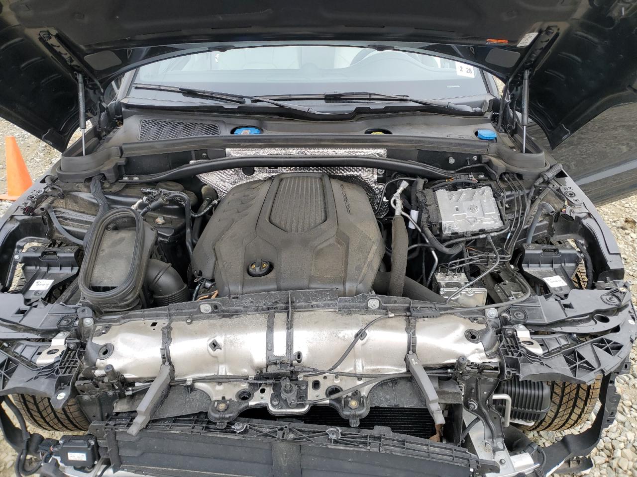 2022 PORSCHE MACAN  VIN:WP1AA2A57NLB10426