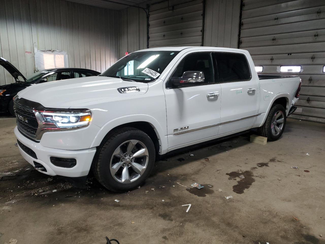 2022 RAM 1500 LIMITED VIN:1C6SRFHT4NN163915