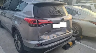 2018 Toyota RAV4 JTMDJREV4JD252660 VIN:JTMDJREV4JD252660