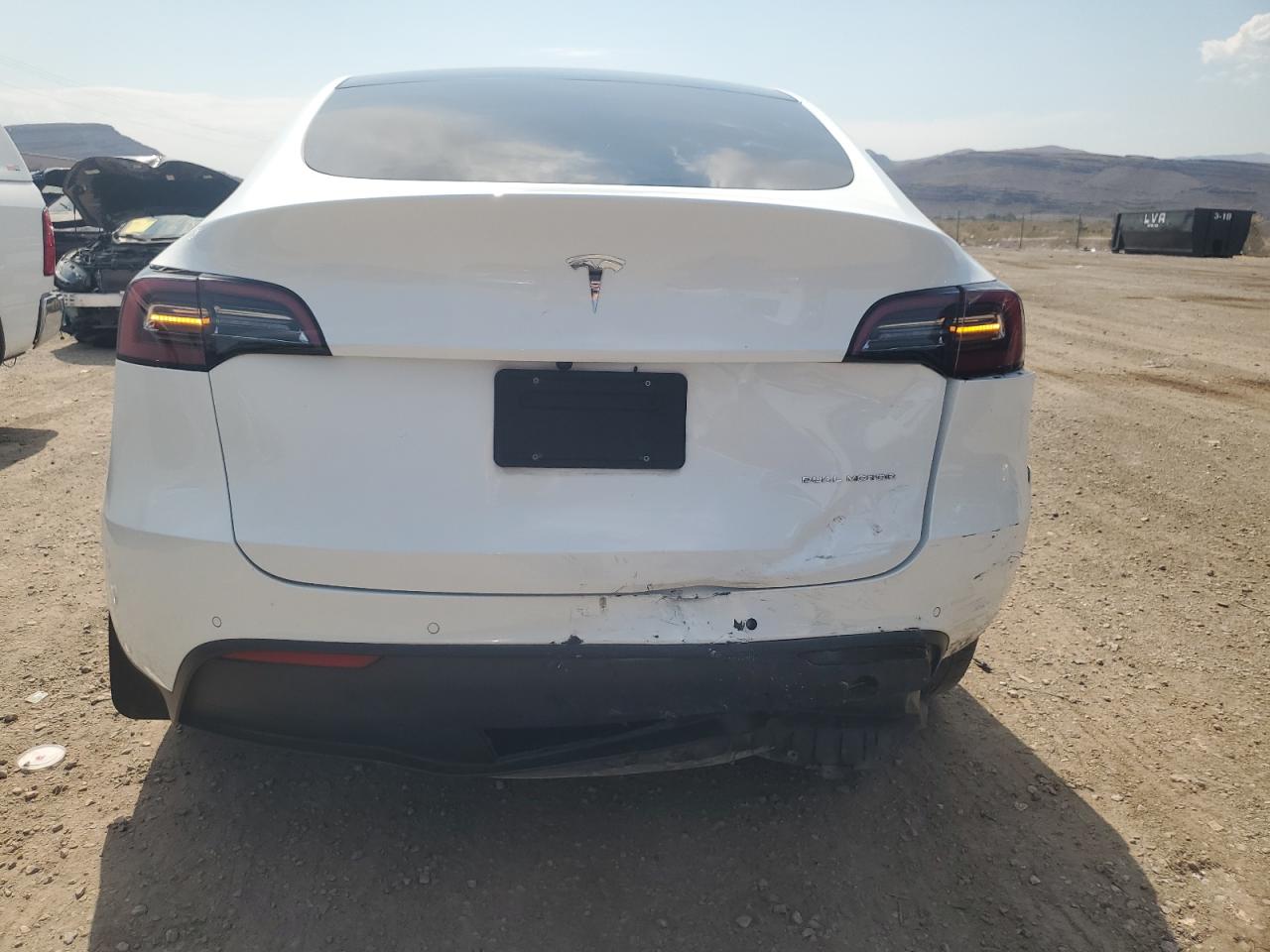 2022 TESLA MODEL Y  VIN:7SAYGDEE2NF407503