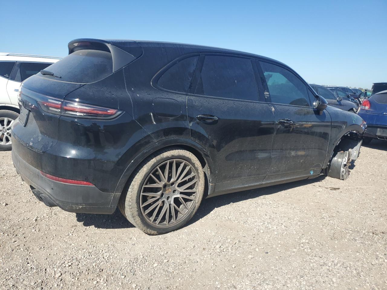 2023 PORSCHE CAYENNE BASE VIN:WP1AA2AY5PDA02345