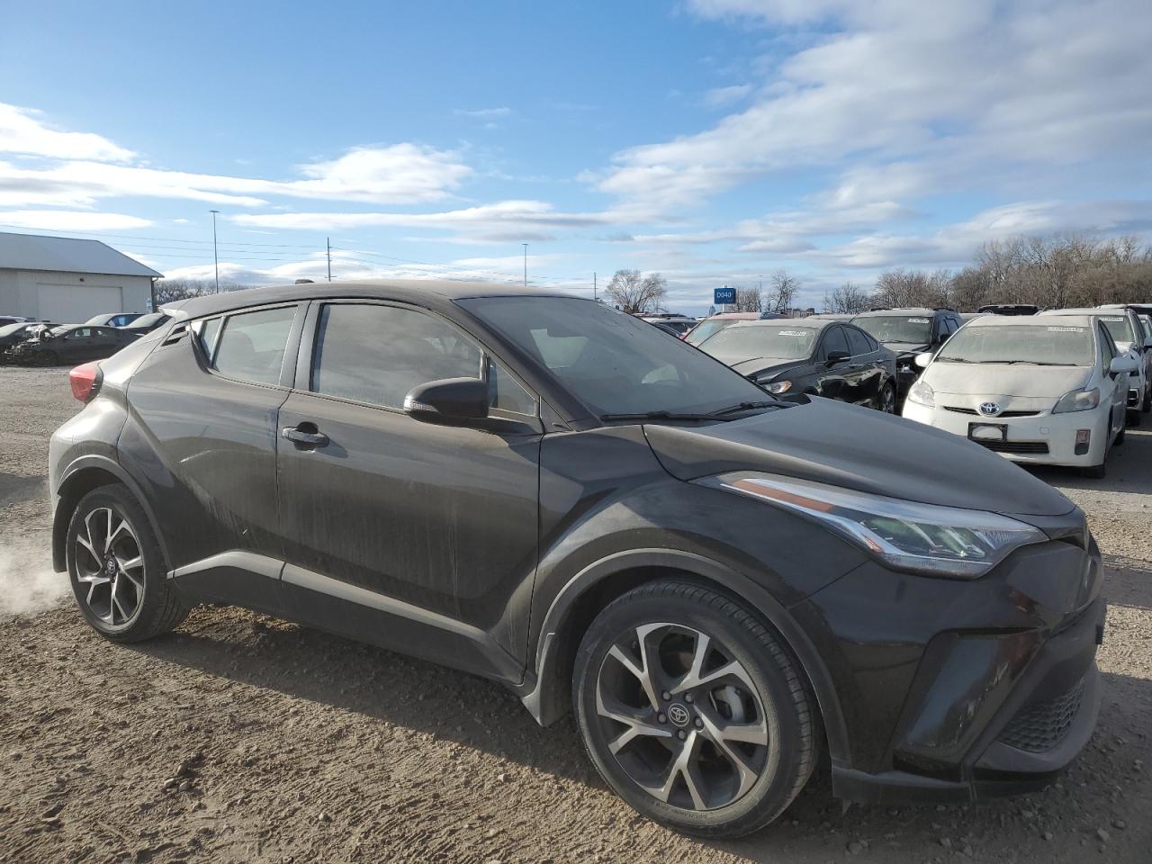 2022 TOYOTA C-HR XLE VIN:NMTKHMBX9NR141851