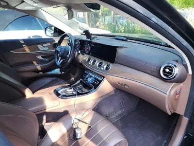 2019 Mercedes-Benz E 220 VIN:
