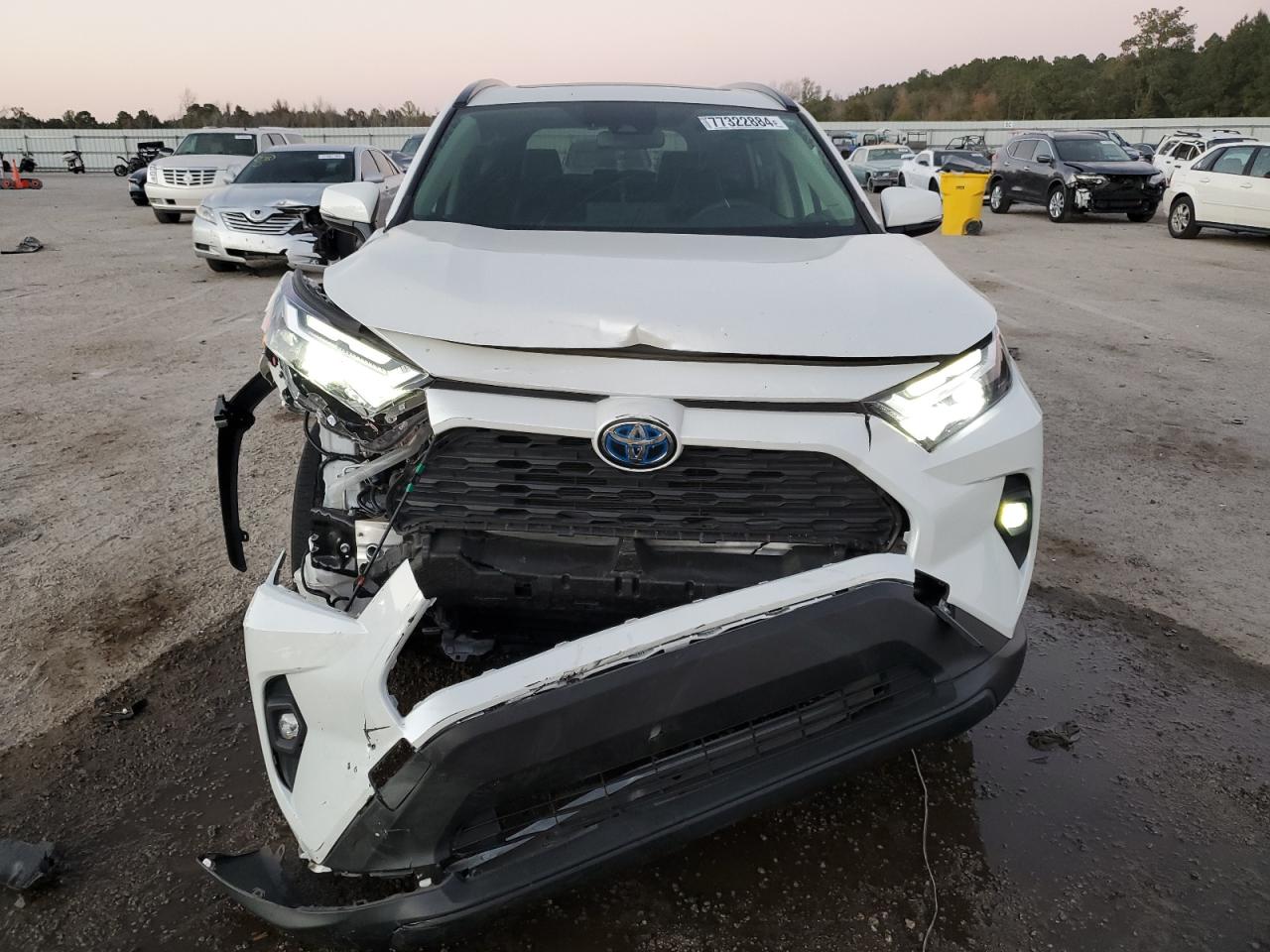 2022 TOYOTA RAV4 XLE PREMIUM VIN:JTMB6RFV6ND530049