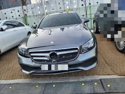 2017 Mercedes-Benz E 220 VIN: