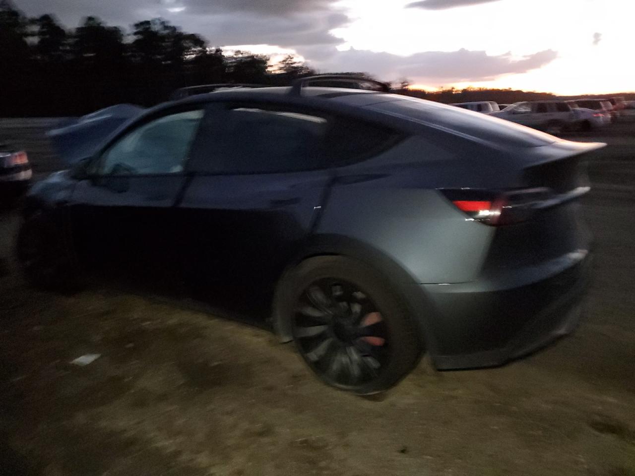 2023 TESLA MODEL Y  VIN:7SAYGDEFXPF941618