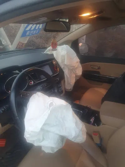 2017 Kia Carnival VIN: