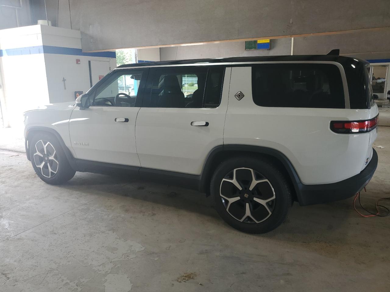 2023 RIVIAN R1S ADVENTURE VIN:7PDSGABAXPN021962