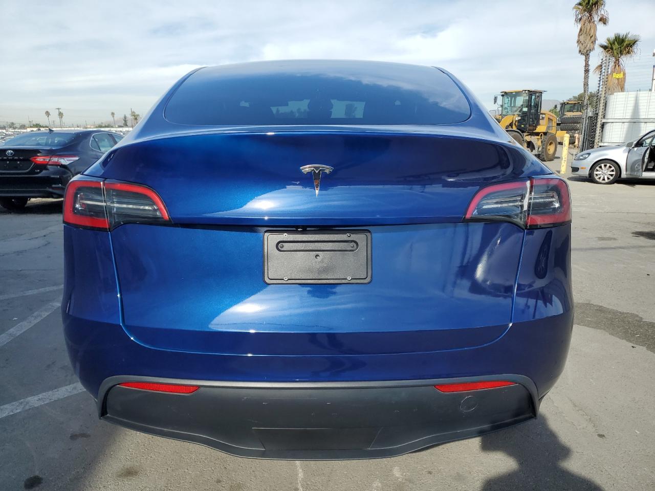 2024 TESLA MODEL Y  VIN:7SAYGDED6RF083842