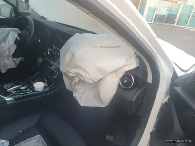 2019 Mercedes-Benz C 200 WDDWF8AB3KR521211 VIN:WDDWF8AB3KR521211