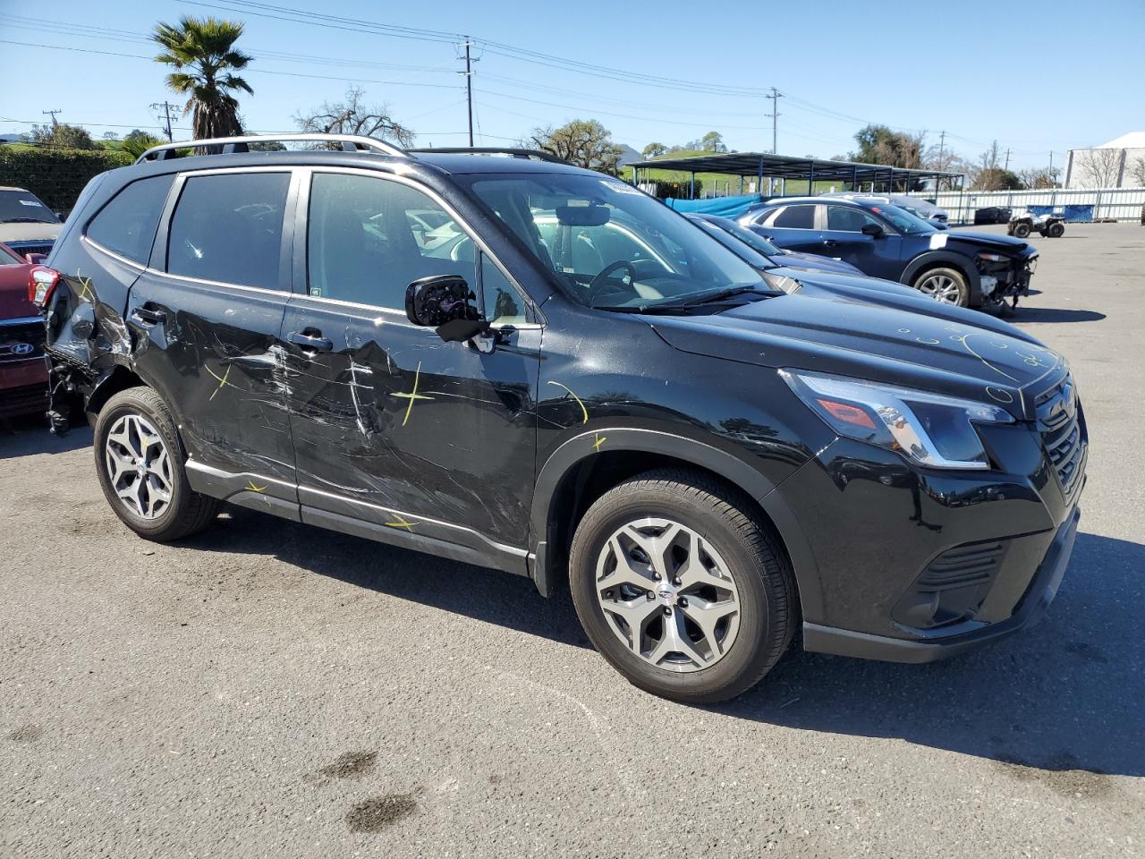 2023 SUBARU FORESTER PREMIUM VIN:JF2SKAEC2PH453108