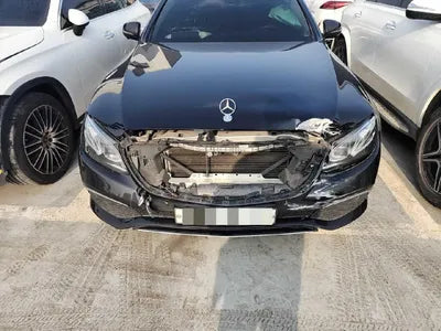 2019 Mercedes-Benz E 300 WDDZF4KB4KA663070 VIN:WDDZF4KB4KA663070