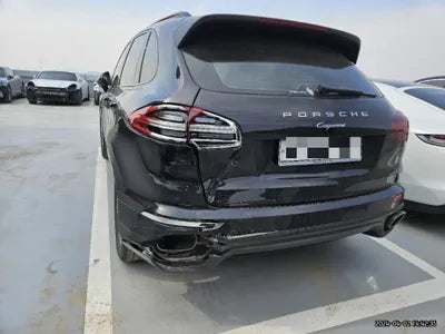 2016 Porsche Cayenne VIN: