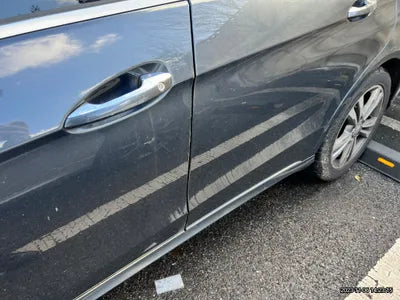 2015 Mercedes-Benz E 220 VIN: