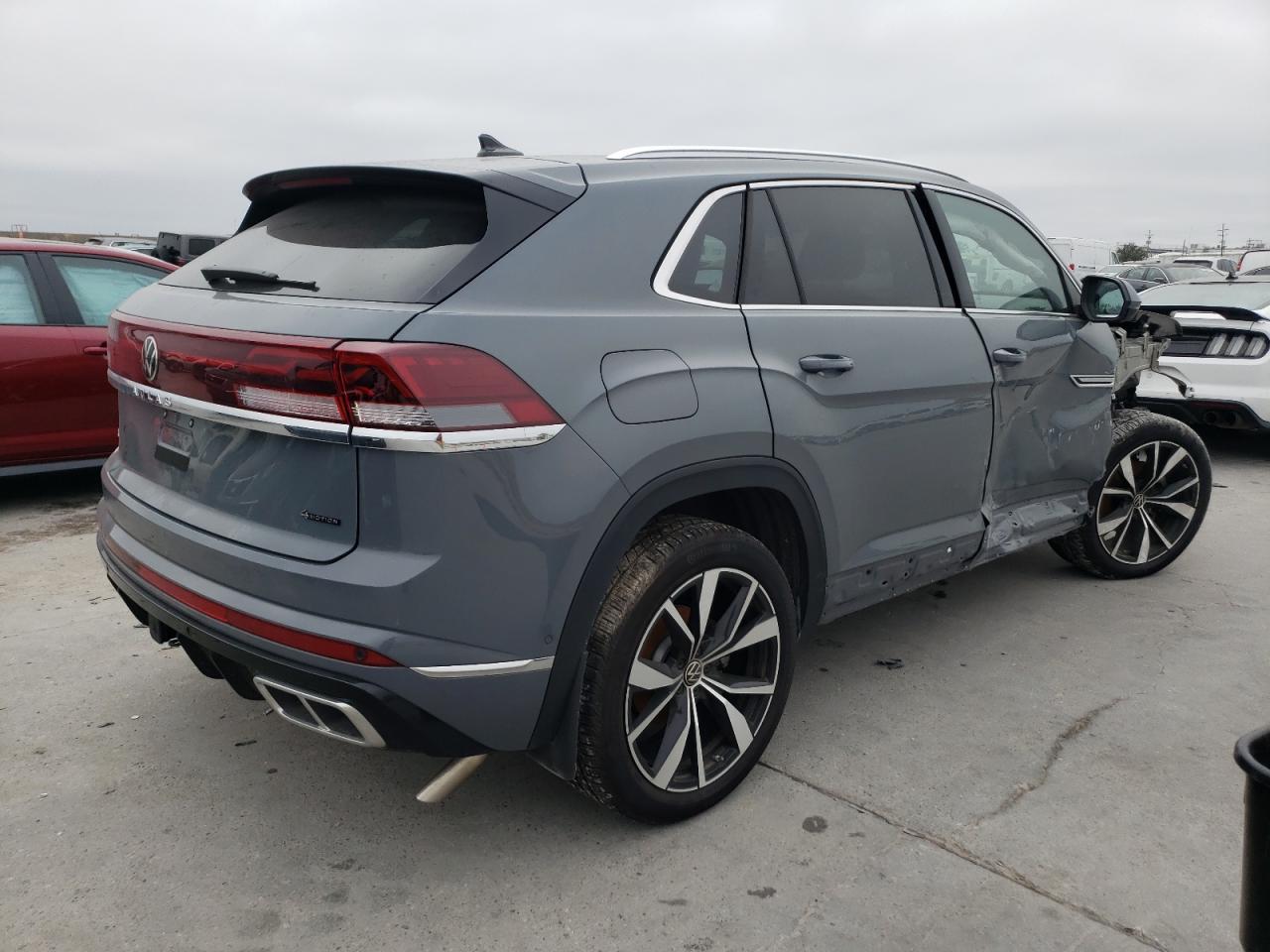 2024 VOLKSWAGEN ATLAS CROSS SPORT SEL PREMIUM R-LINE VIN:1V2FE2CA6RC241826