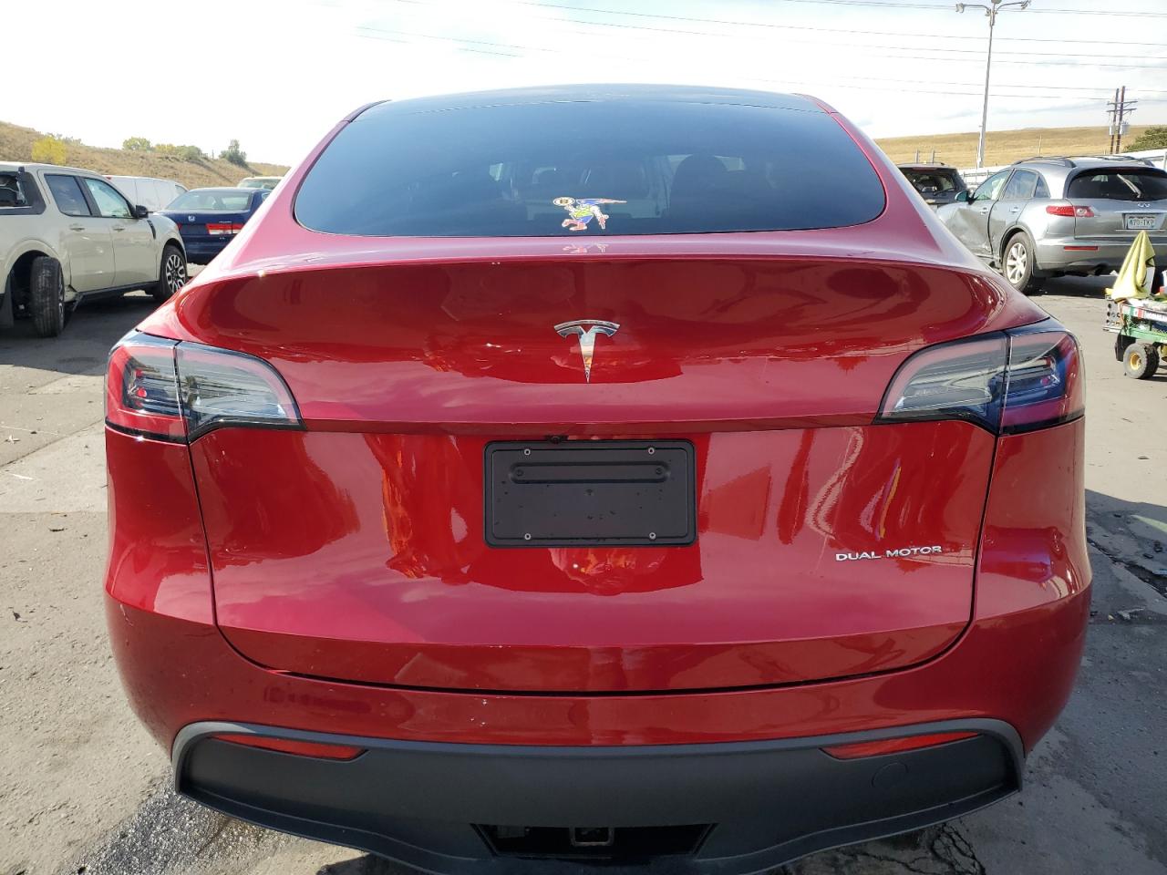 2024 TESLA MODEL Y  VIN:7SAYGDEE5RA255736