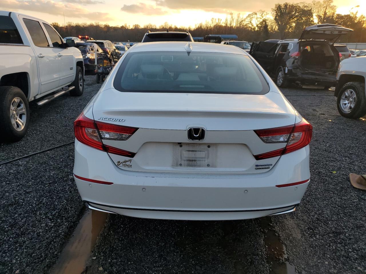 2022 HONDA ACCORD TOURING HYBRID VIN:1HGCV3F92NA000185