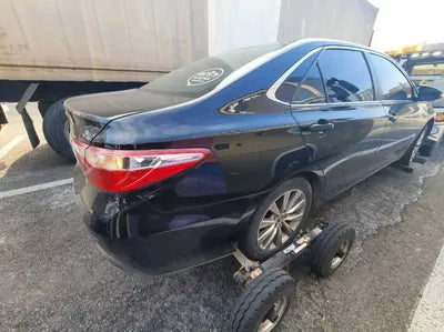 2016 Toyota Camry VIN: