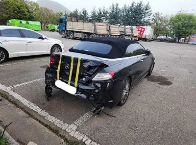 2017 Mercedes-Benz C 200 937KMWDDWK4CB4HF4 VIN:937KMWDDWK4CB4HF4