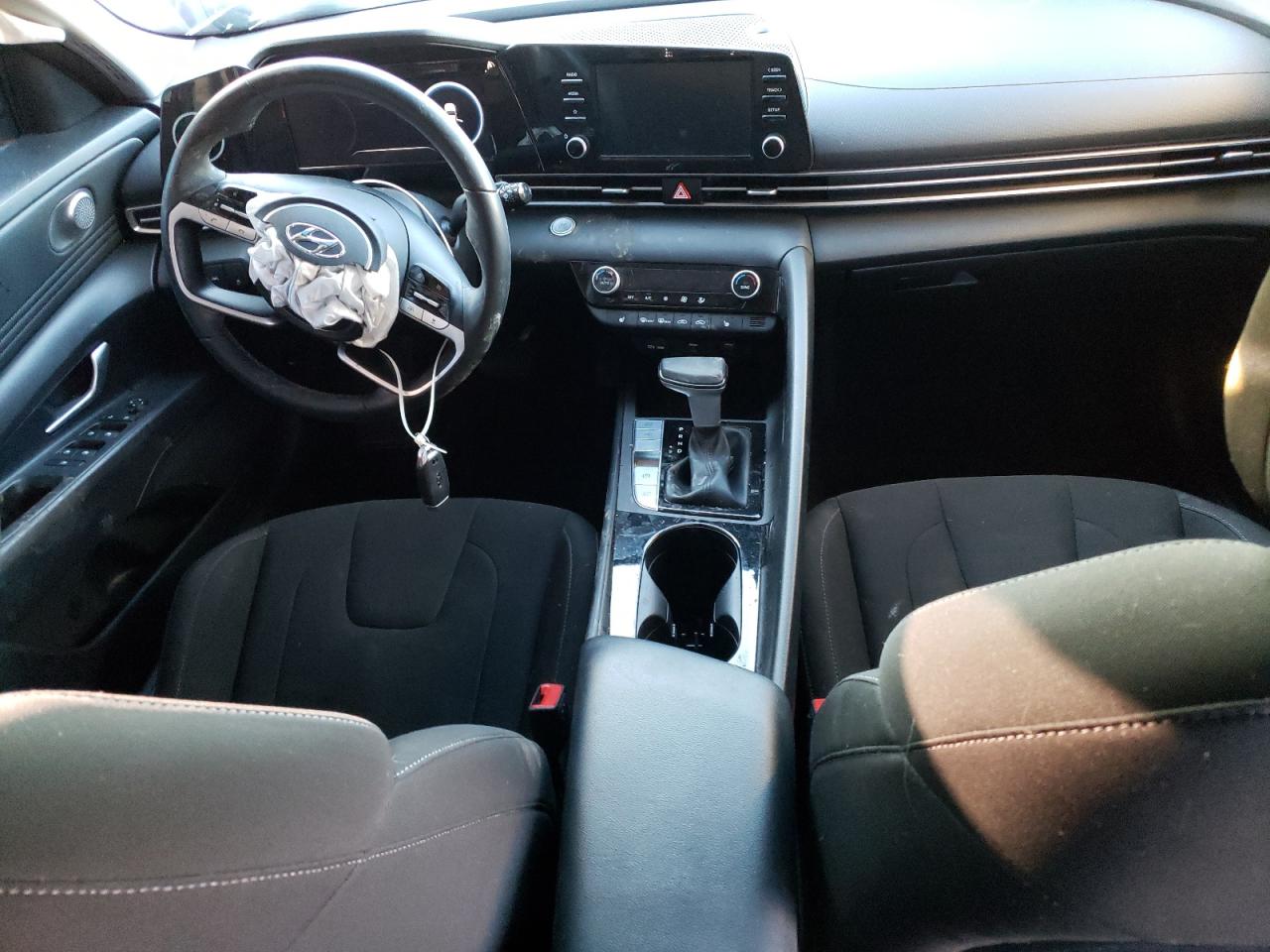 2022 HYUNDAI ELANTRA SEL VIN:KMHLN4AG1NU363873