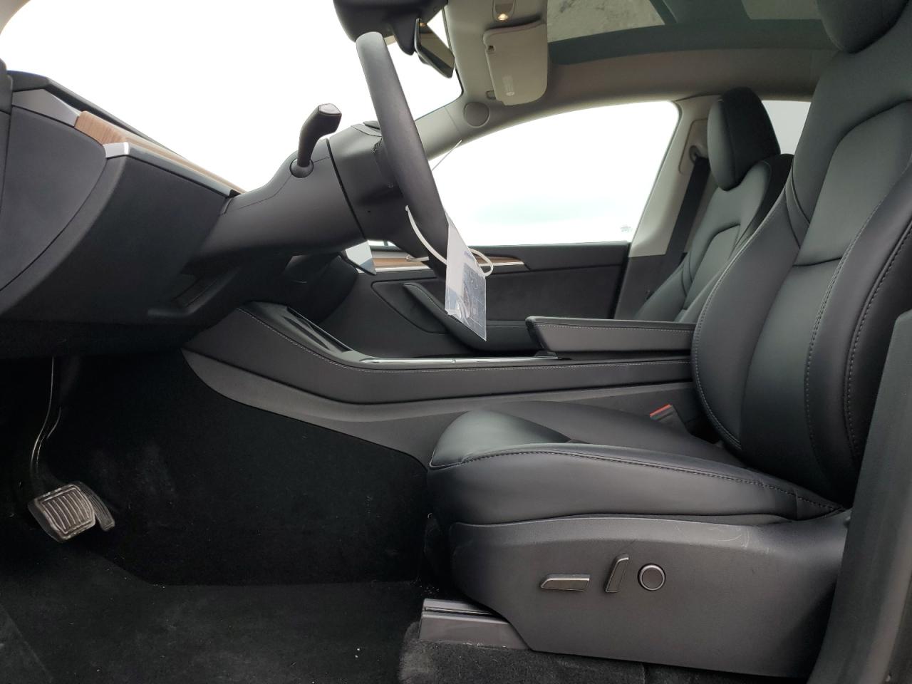 2024 TESLA MODEL Y  VIN:7SAYGDED0RF044759