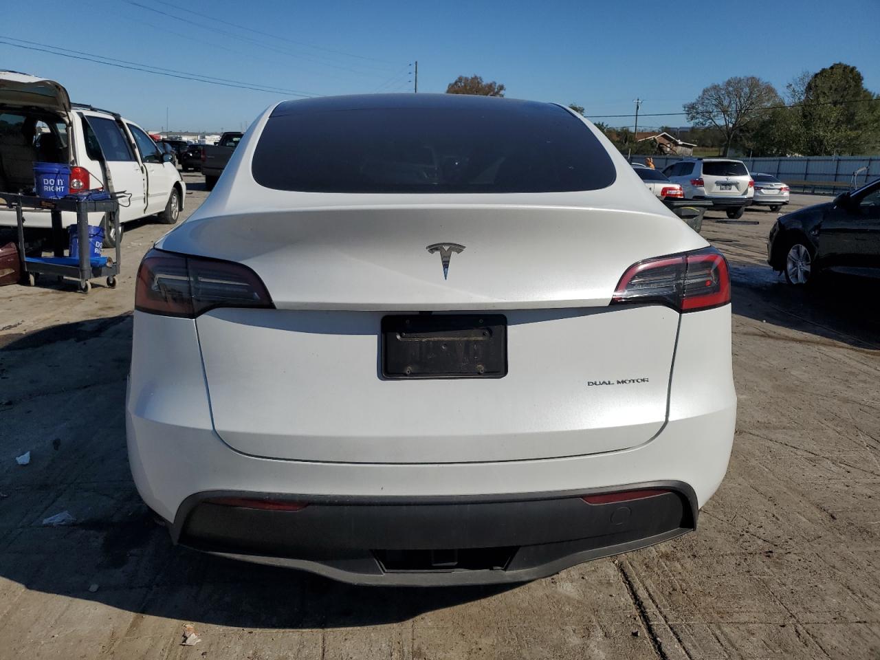2023 TESLA MODEL Y  VIN:7SAYGDEE0PA196169