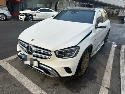 2021 Mercedes-Benz GLC 300 VIN: