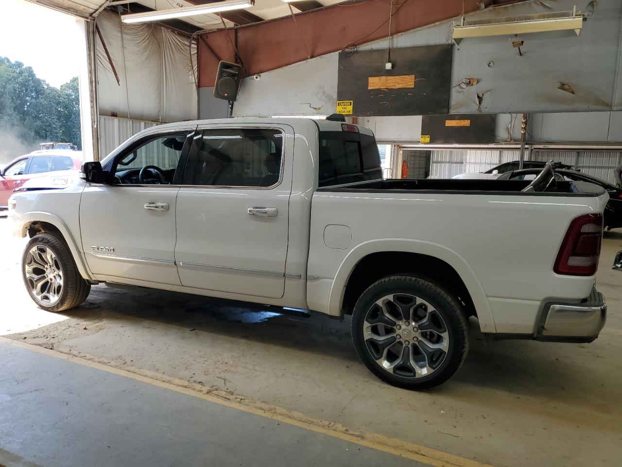 2022 RAM 1500 LIMITED VIN:1C6SRFHM4NN365906