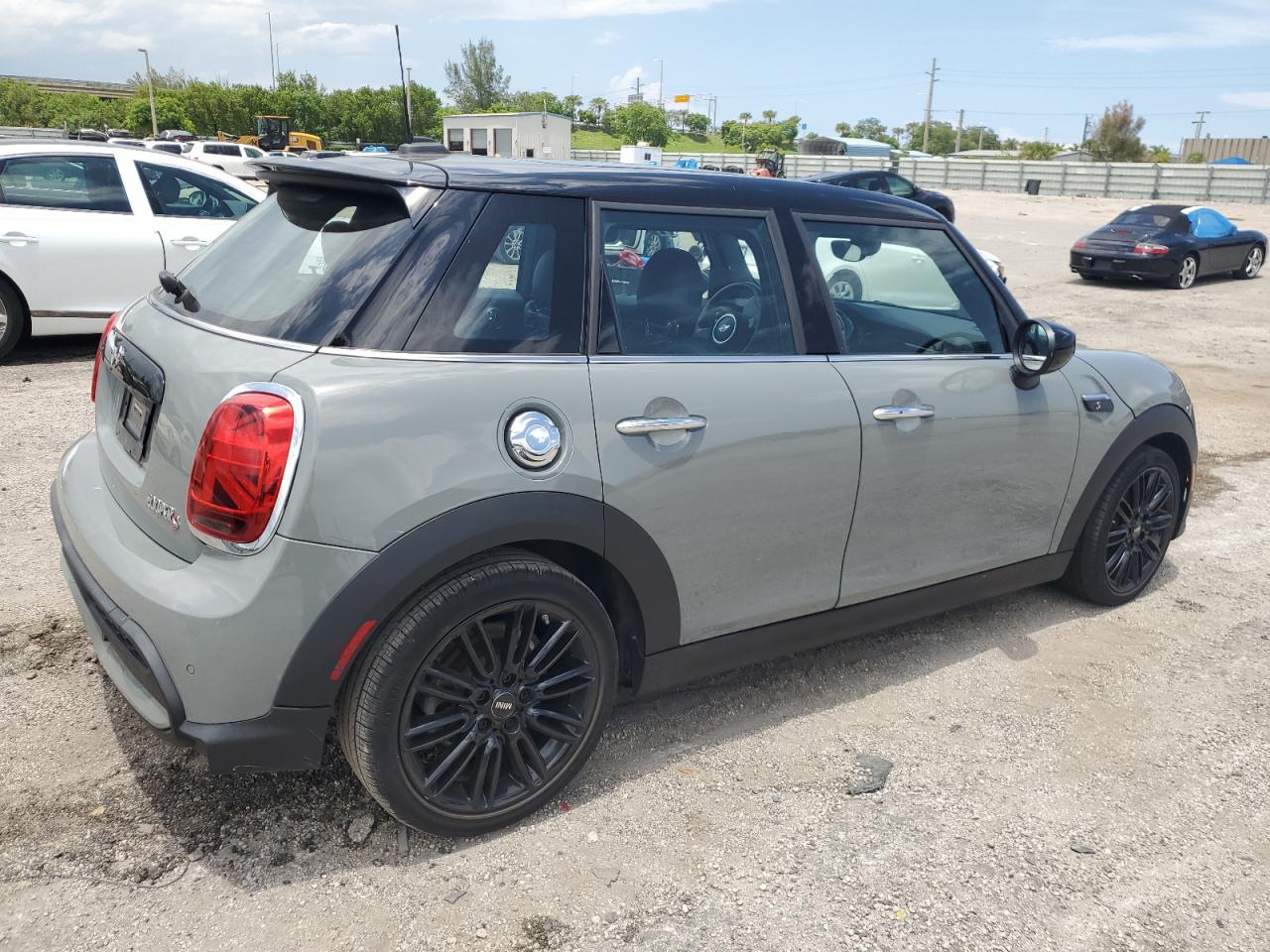 2022 MINI COOPER S VIN:WMW53DK07N2S29883