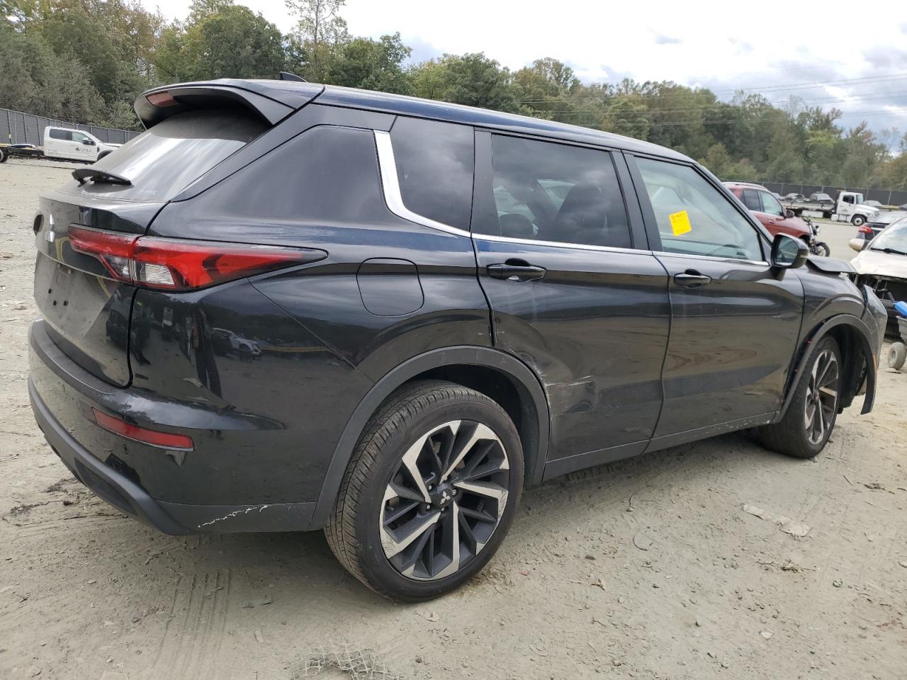 2022 MITSUBISHI OUTLANDER ES VIN:JA4J4TA84NZ062321