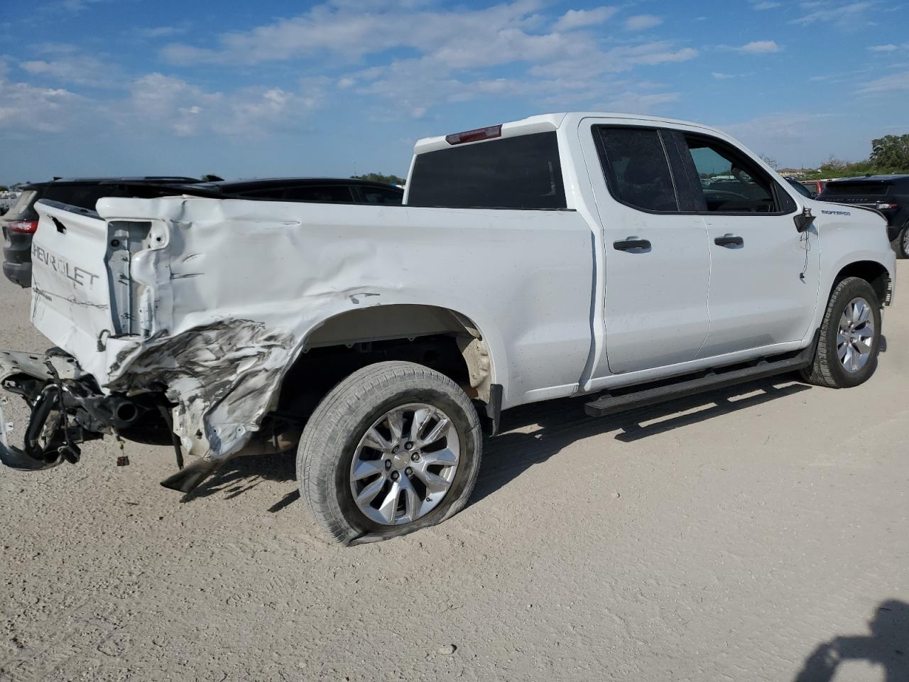 2022 CHEVROLET SILVERADO LTD C1500 CUSTOM VIN:1GCRWBEK8NZ214586