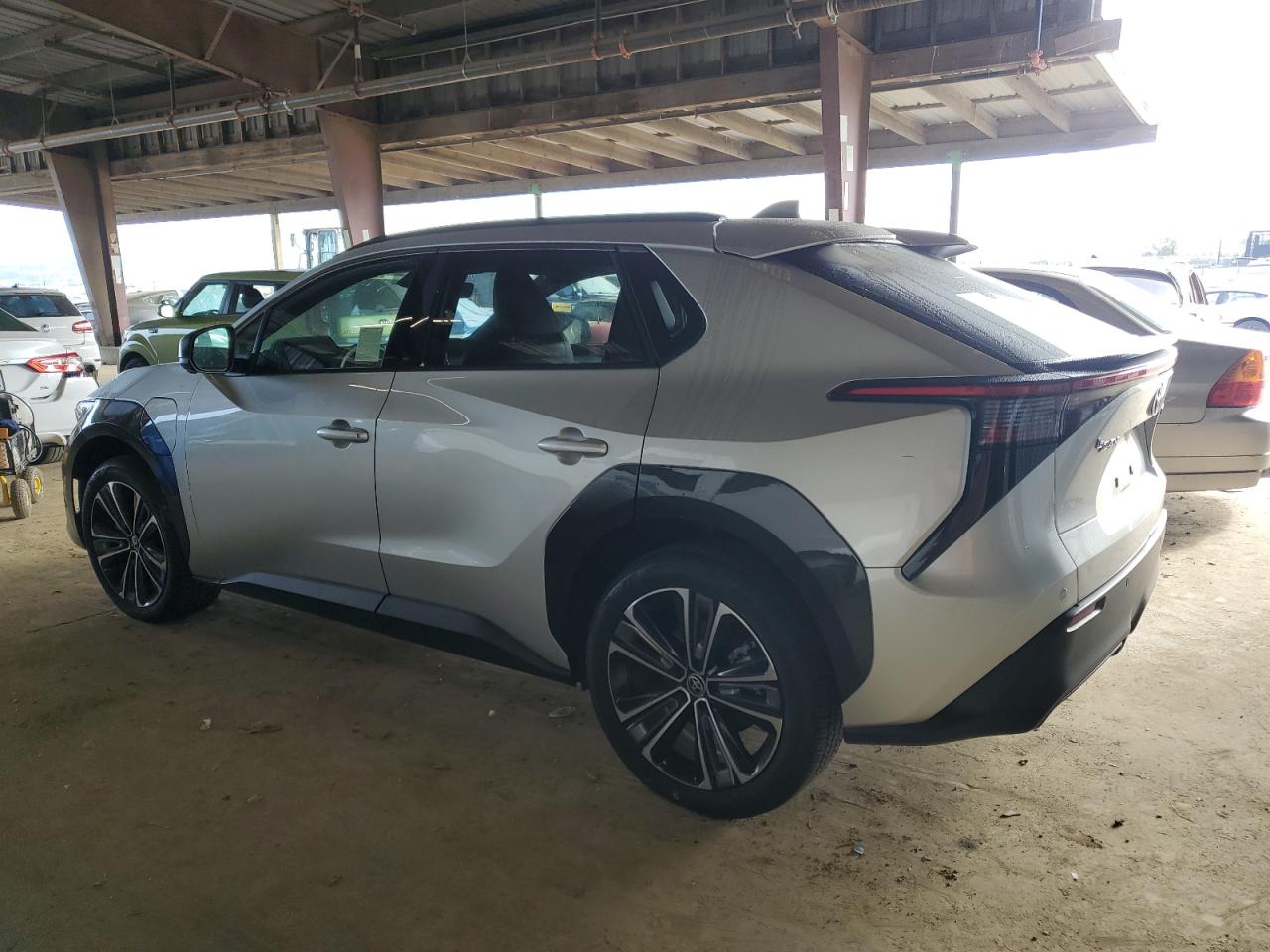 2023 TOYOTA BZ4X XLE VIN:JTMAAAAA3PA004840