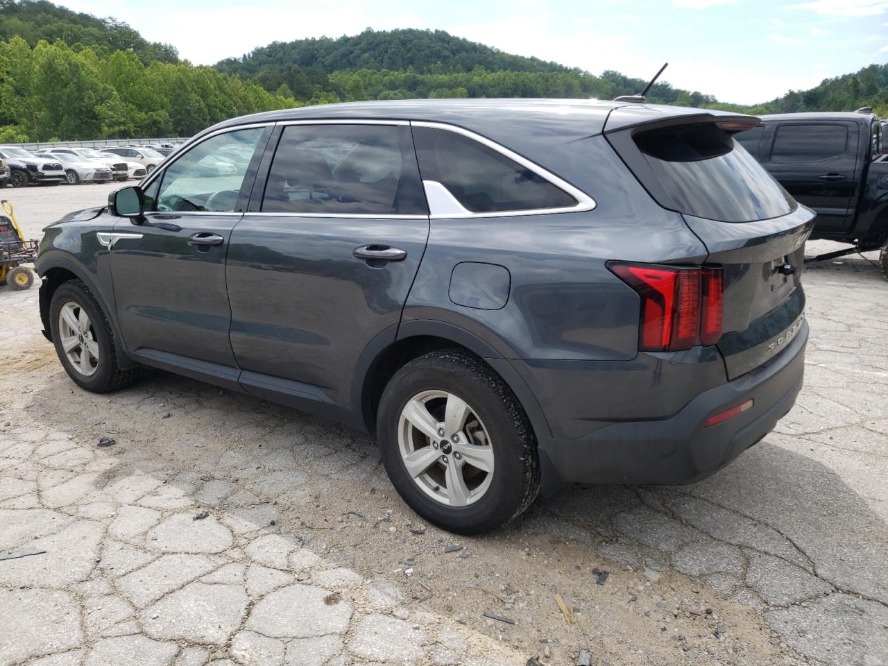 2022 KIA SORENTO LX VIN:5XYRG4LC6NG136487