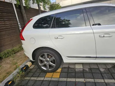 2015 Volvo XC60 080KMYV1DZ82K6F27 VIN:080KMYV1DZ82K6F27