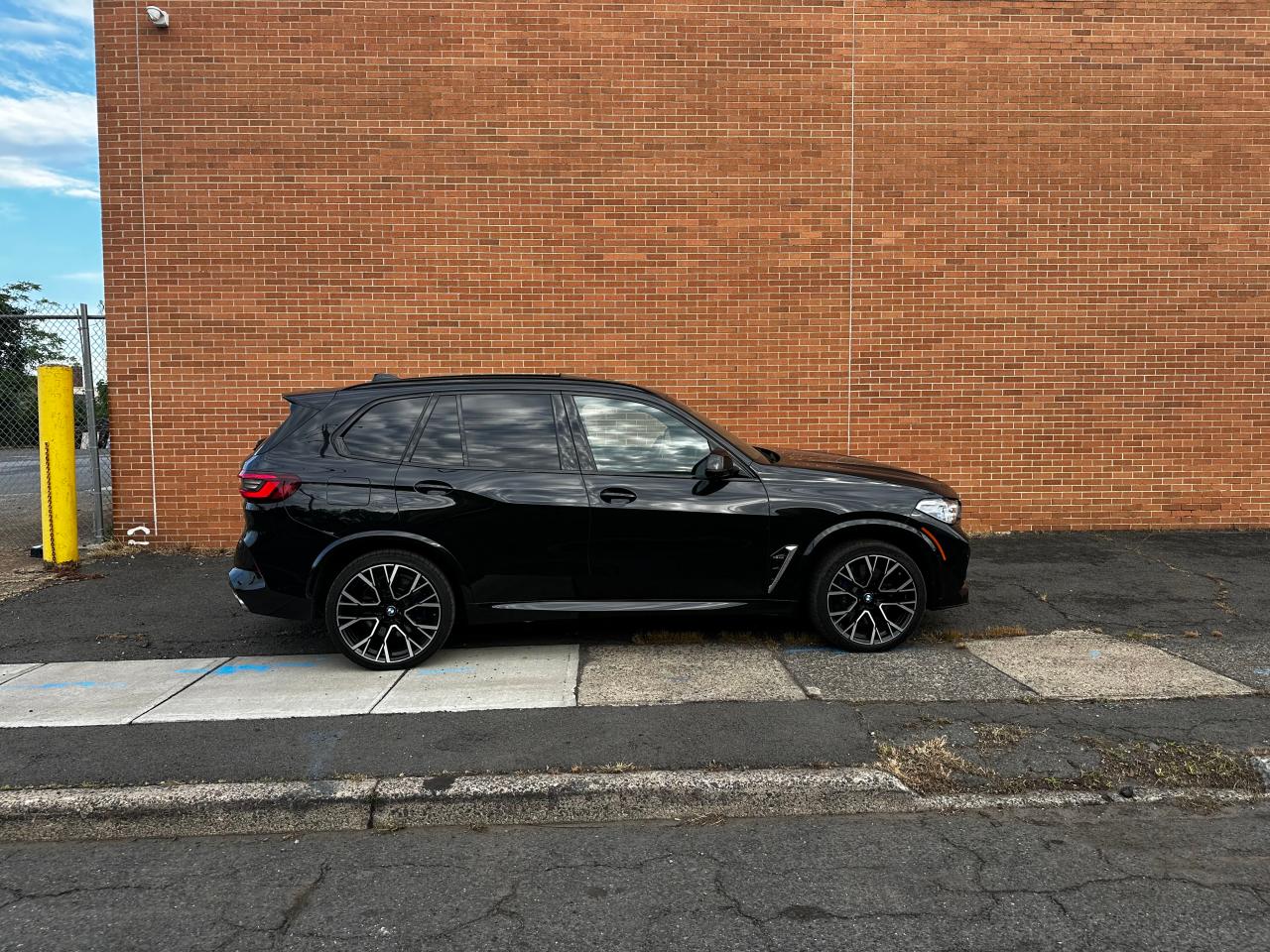 2022 BMW X5 M VIN:5YMJU0C09N9K13947