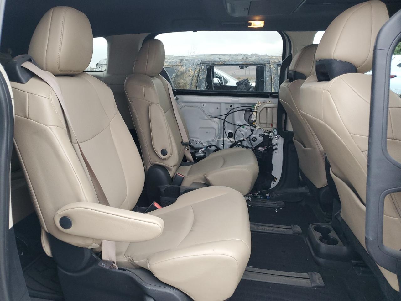2022 TOYOTA SIENNA XLE VIN:5TDJRKEC2NS133436
