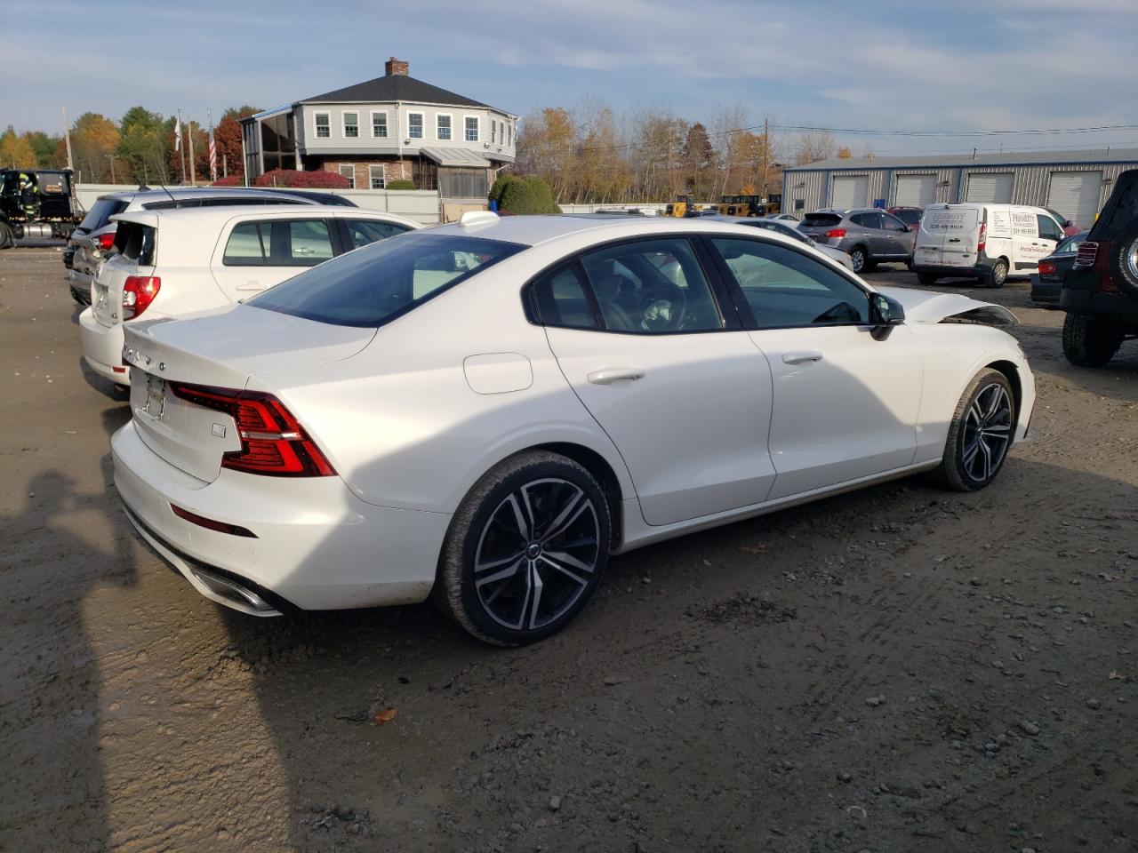 2022 VOLVO S60 T8 RECHARGE R-DESIGN VIN:7JRBR0FM5NG173957