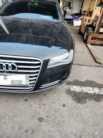 2014 Audi A8 VIN: