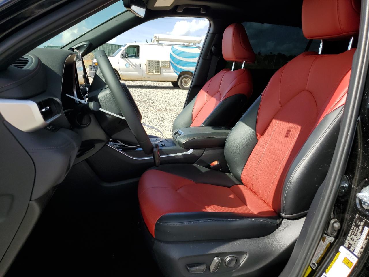 2024 TOYOTA HIGHLANDER LE VIN:5TDKDRAH0RS540089