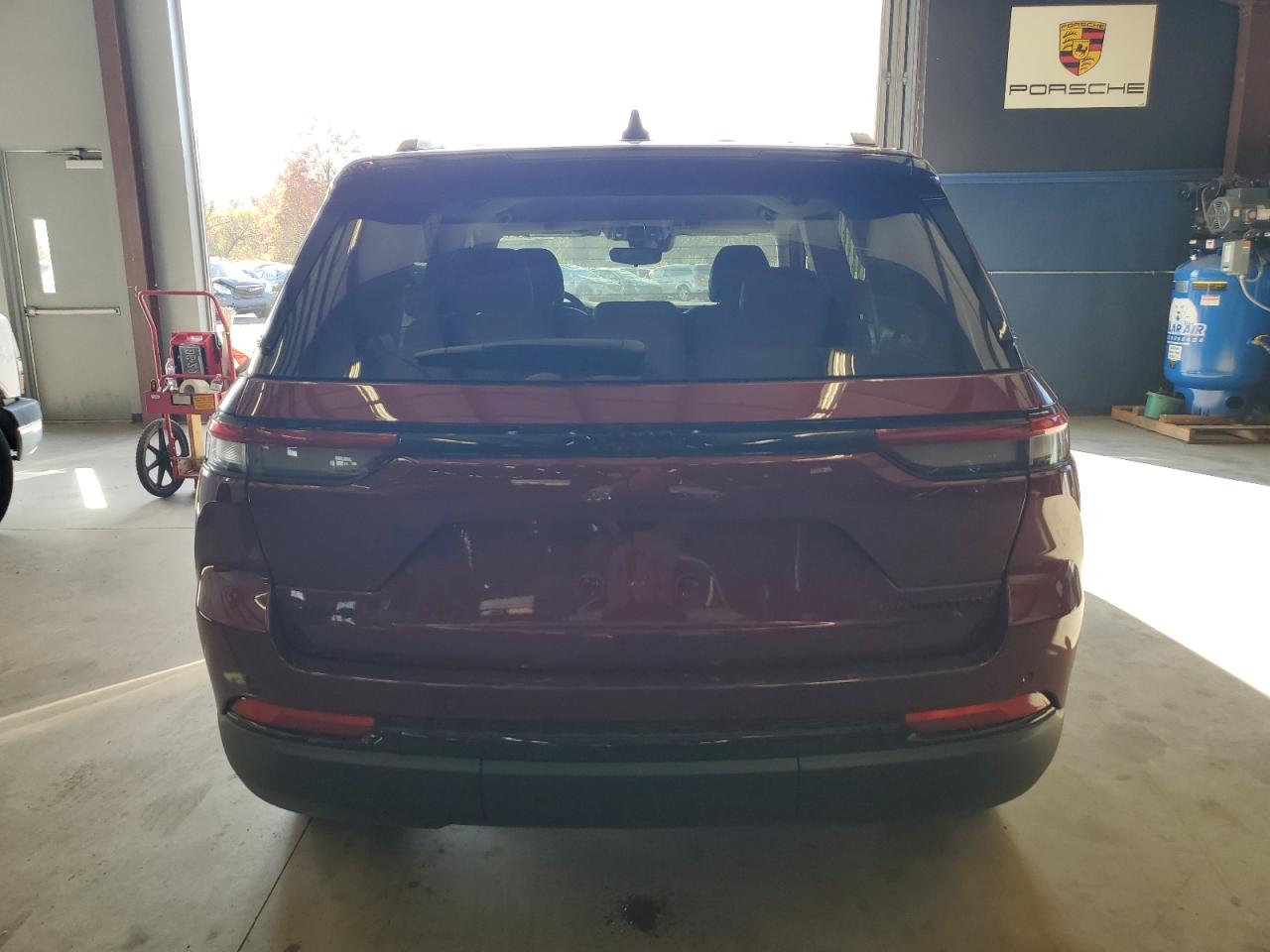 2023 JEEP GRAND CHEROKEE LIMITED VIN:1C4RJHBG5PC524041