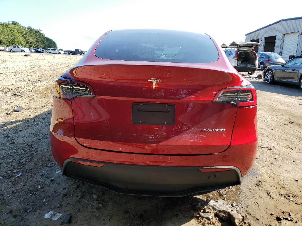 2024 TESLA MODEL Y  VIN:7SAYGDEE8RA227753