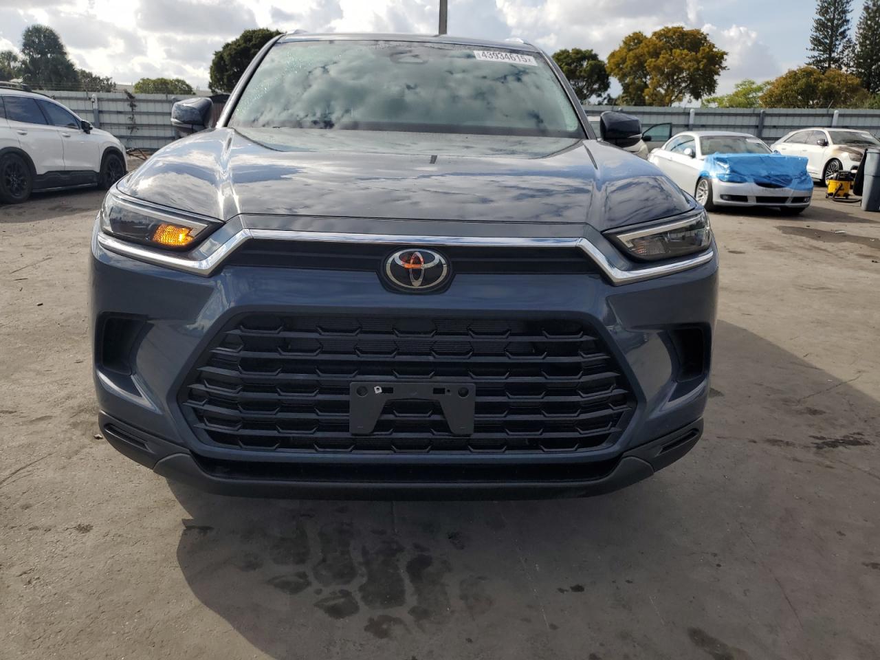 2024 TOYOTA GRAND HIGHLANDER XLE VIN:5TDAAAB53RS021483