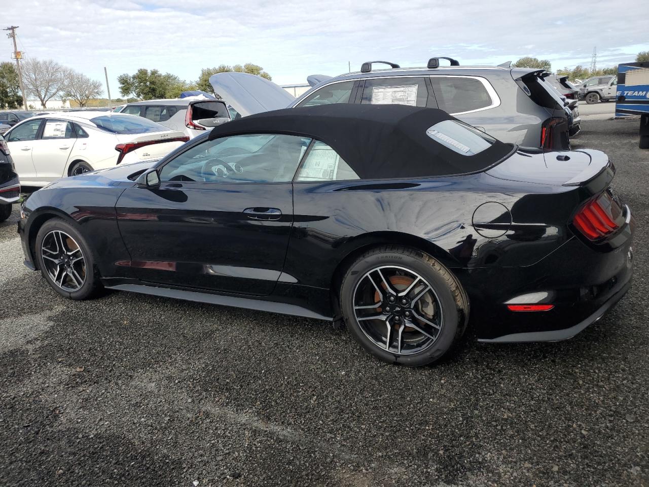 2023 FORD MUSTANG  VIN:1FATP8UH5P5111475
