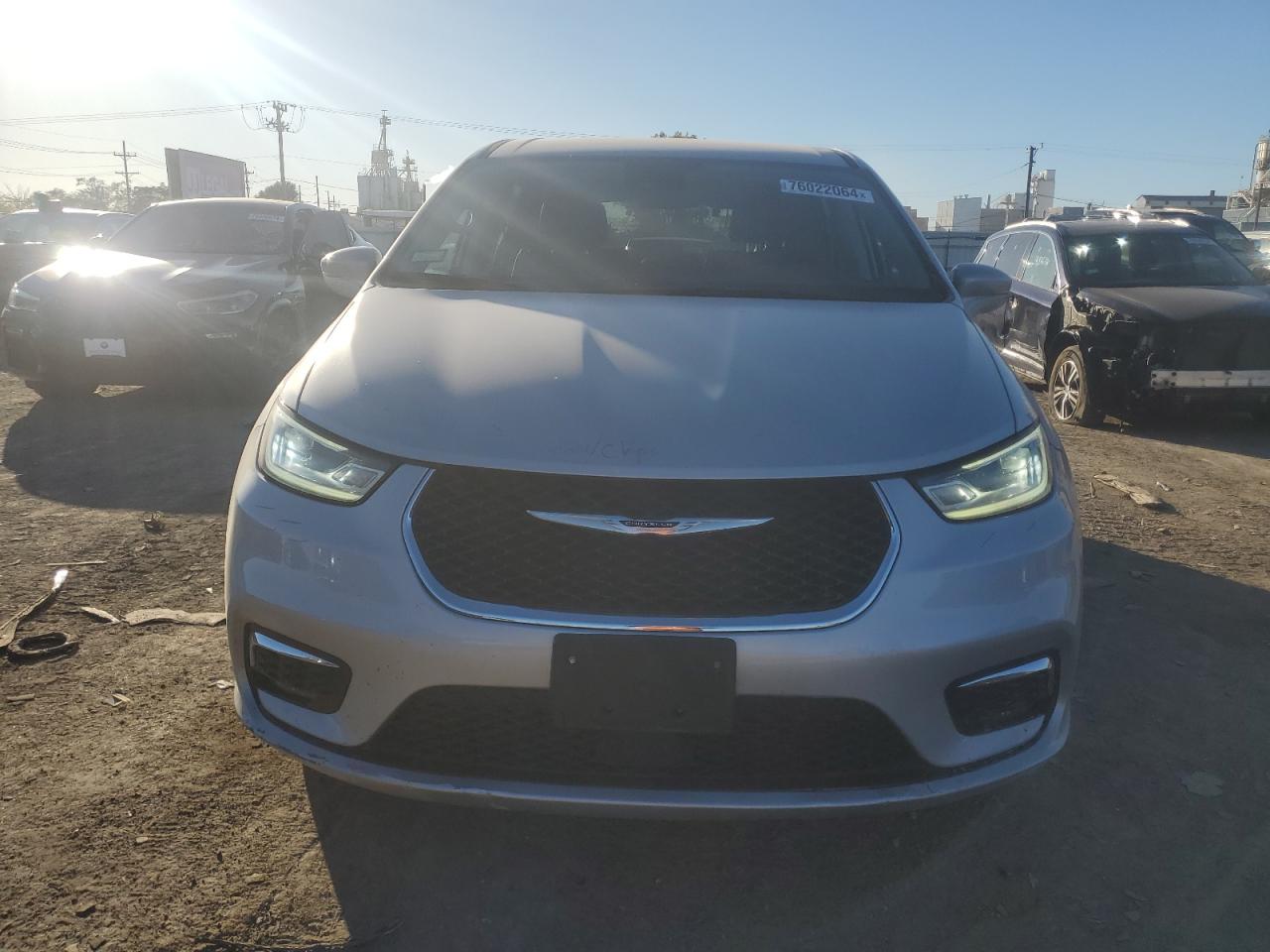 2022 CHRYSLER PACIFICA HYBRID TOURING L VIN:2C4RC1L73NR212630
