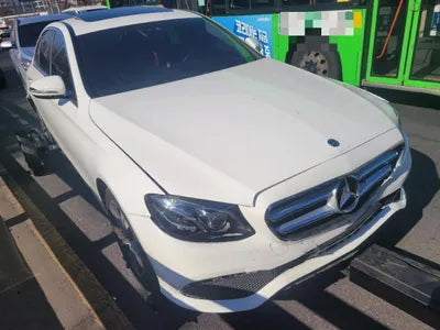 2019 Mercedes-Benz E 220 VIN: