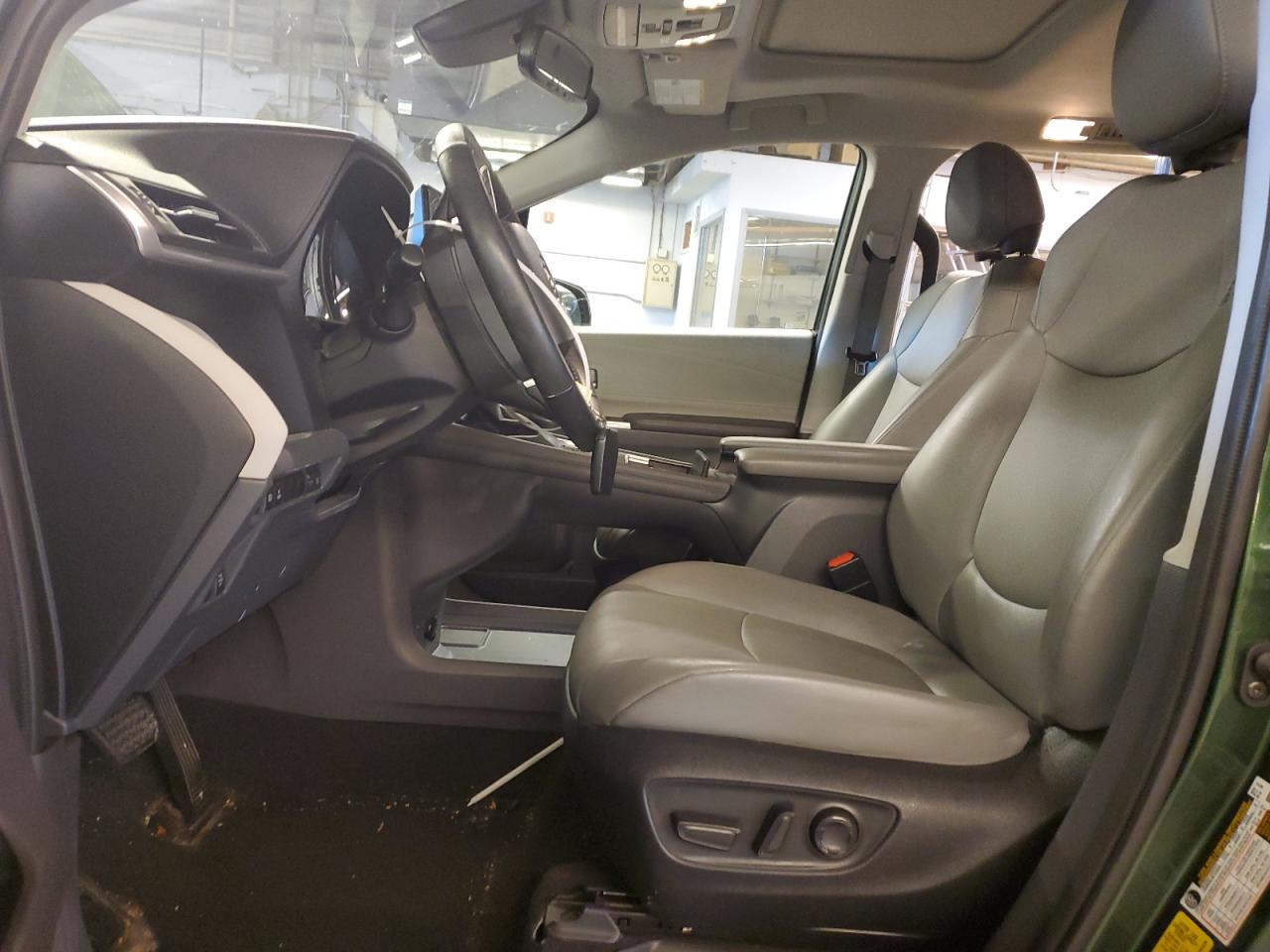 2022 TOYOTA SIENNA XLE VIN:5TDJSKFC4NS049251