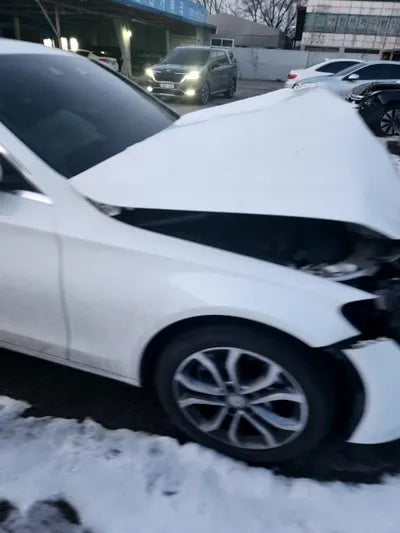 2017 Mercedes-Benz C 200 990KMWDDWF4CB2HF4 VIN:990KMWDDWF4CB2HF4