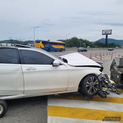 2017 Mercedes-Benz C 200 VIN: