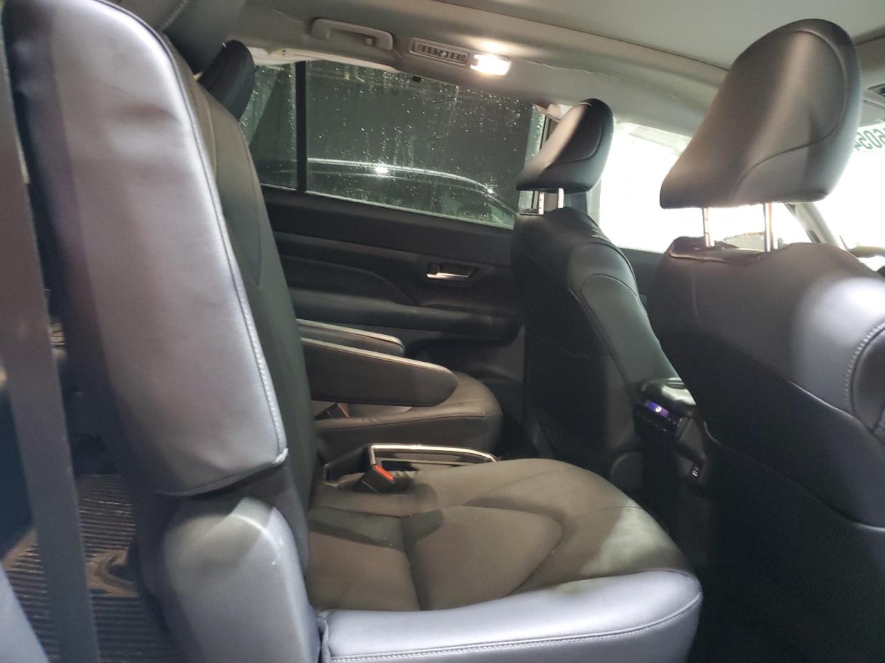 2024 TOYOTA GRAND HIGHLANDER XLE VIN:5TDAAAB52RS066799